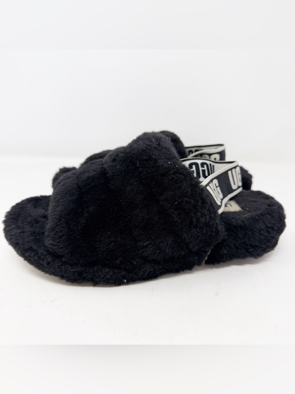 UGG Fluff Yeah Black Sheepskin Slide Slippers Womens Size 7 Cozy Platform